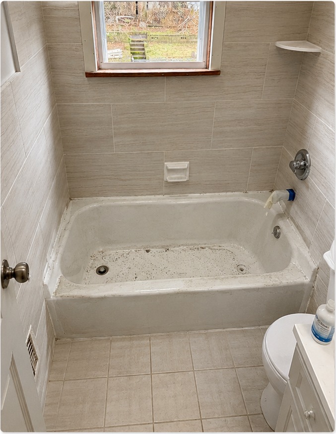 Bathtub Reglazing — before